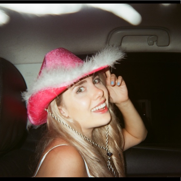 Meet your Posher, Hanna - Picture 1 of 1